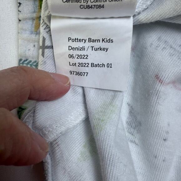 Pottery Barn Kids XL Organic Cotton Pajama Set North Pole Map Print - Picture 13 of 16